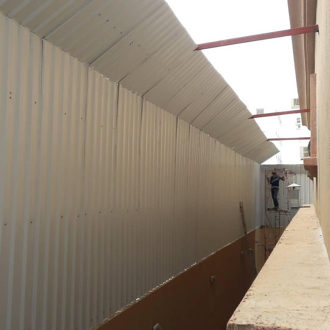 مميزات السواتر الخشبية – جمال، خصوصية، ومتانة